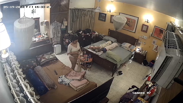 Bengali MILF Big Boobs – After Bath Dress Change – CCTV CAM Videos Donwload Free