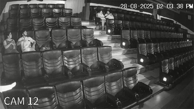 Cinema Hall Blowjob Viral Porn